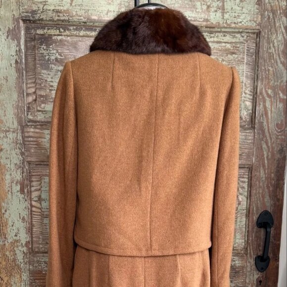 Vintage 1950s–1960s Lilli Ann Wool Suit with Detachable Mink Collar - Picture 4 of 12